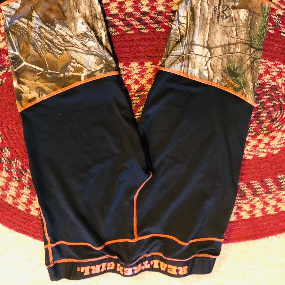 Leggings, Camouflage , RealTree Girl, Medium, Black & Orange 🍊🖤